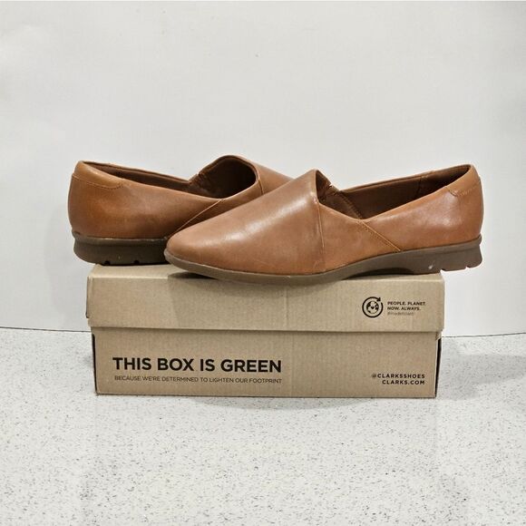Clarks, genuine leather shoes. Size 9W, NIB - Picture 1 of 13